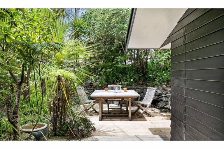 Photo of property in 75 Saddleback Rise, Murrays Bay, Auckland, 0630
