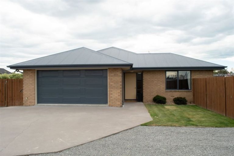 Photo of property in 17 Auckland Street, Ashley, Rangiora, 7477