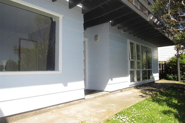 Photo of property in 64 Pembroke Road, Northland, Wellington, 6012