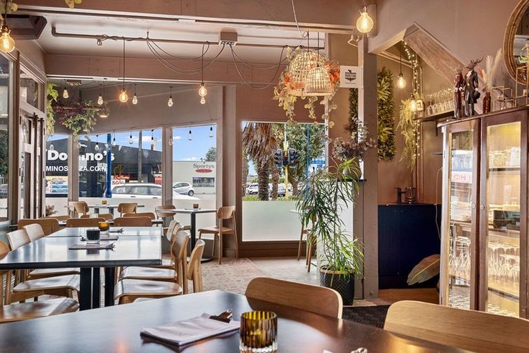 Photo of property in 2/5 Richmond Street, Fitzroy, New Plymouth, 4312