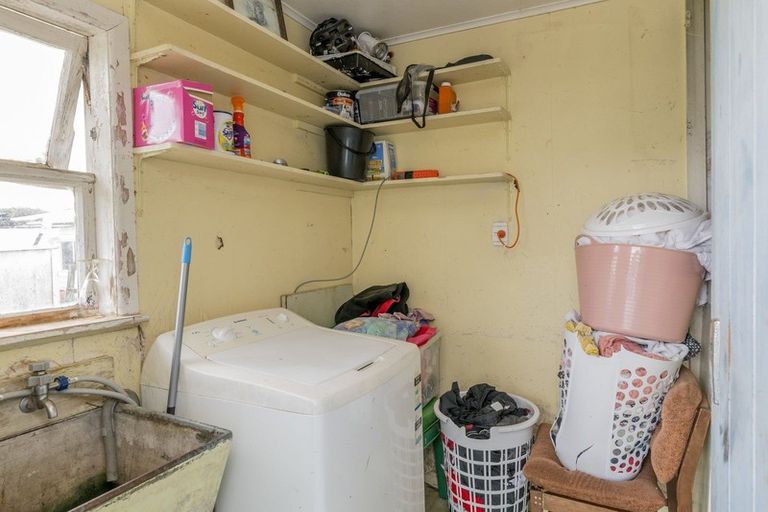 Photo of property in 16 Shamrock Street, Levin, 5510