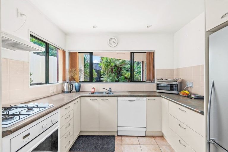 Photo of property in 1/3 Inga Road, Milford, Auckland, 0620