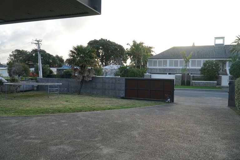 Photo of property in 73 Tindalls Bay Road, Tindalls Beach, Whangaparaoa, 0930