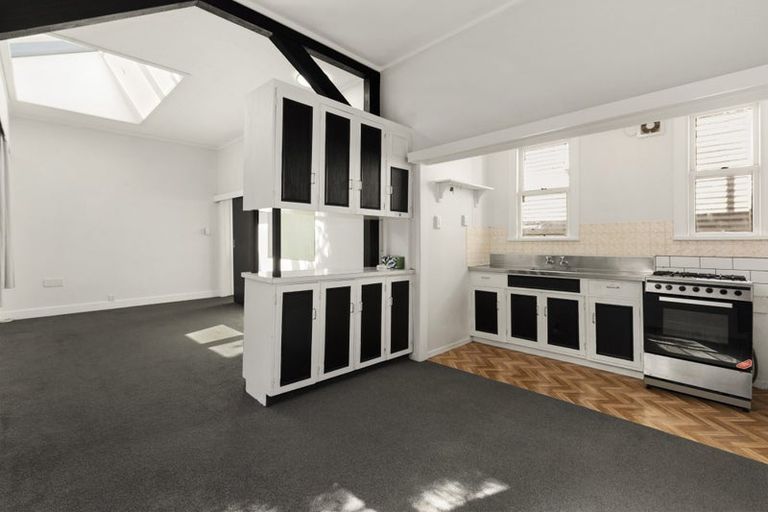 Photo of property in 7 Carrington Street, Mount Cook, Wellington, 6021