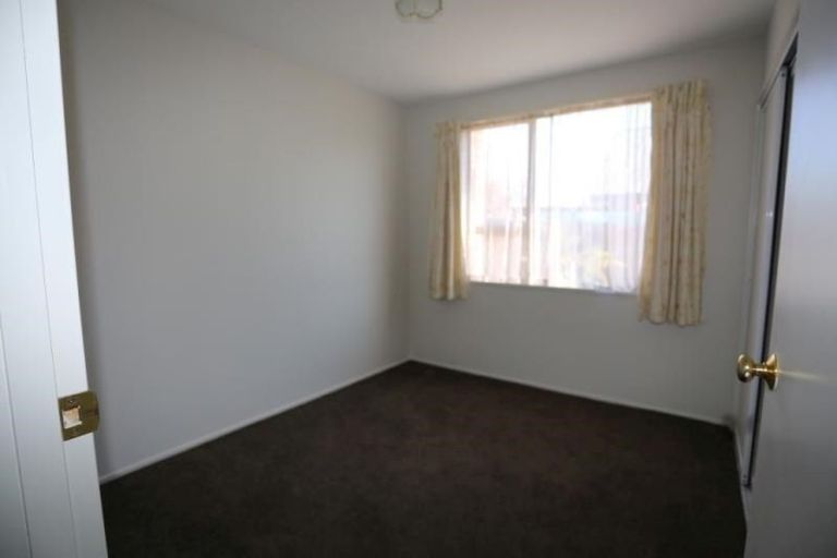 Photo of property in 8 Farm Lane, Parklands, Christchurch, 8083