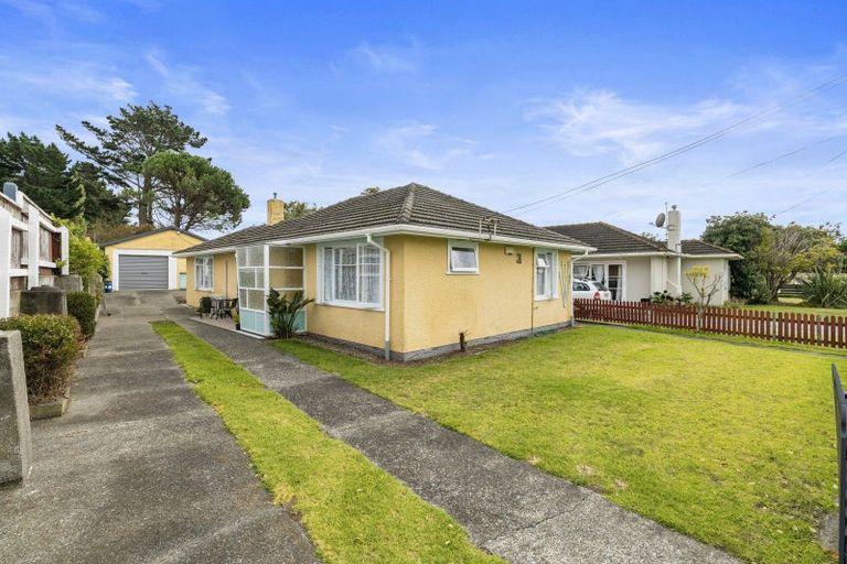 Photo of property in 31 Manuka Street, Castlecliff, Whanganui, 4501