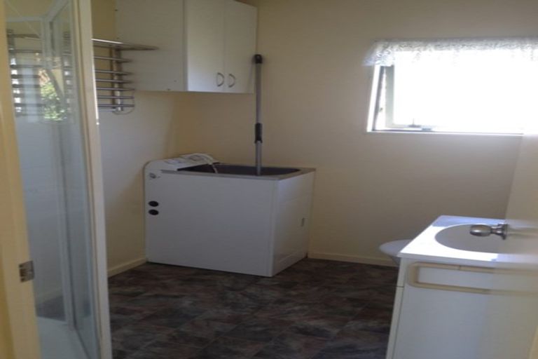 Photo of property in 14 Oxford Street, Fairfield, Hamilton, 3214