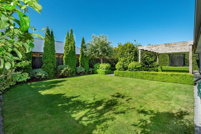 Photo of property in 12 Sheraton Place, Redwood, Christchurch, 8051