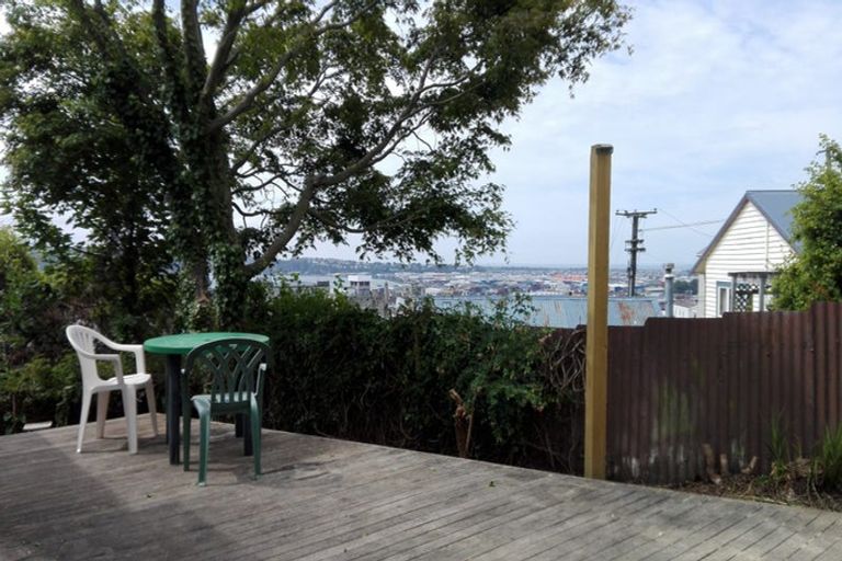 Photo of property in 9 Elm Row, Dunedin Central, Dunedin, 9016