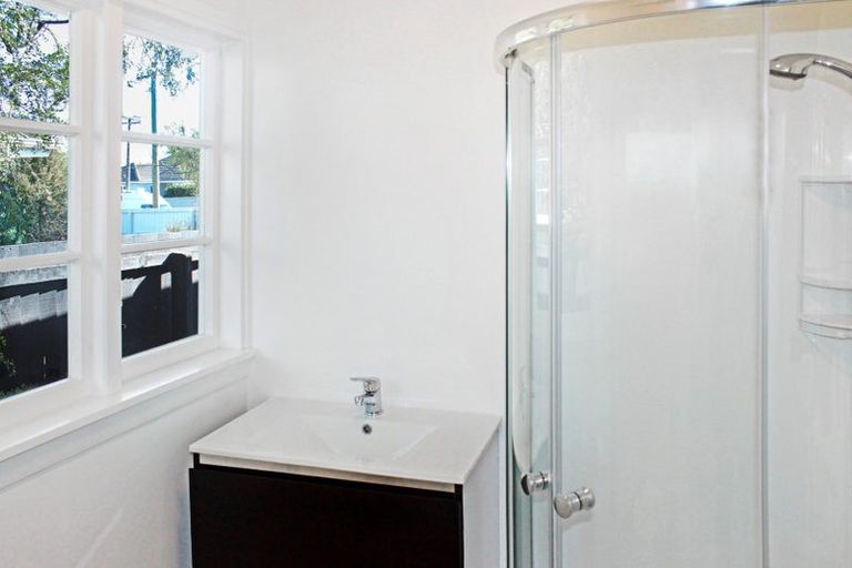 Photo of property in 240 Weston Road, Mairehau, Christchurch, 8052