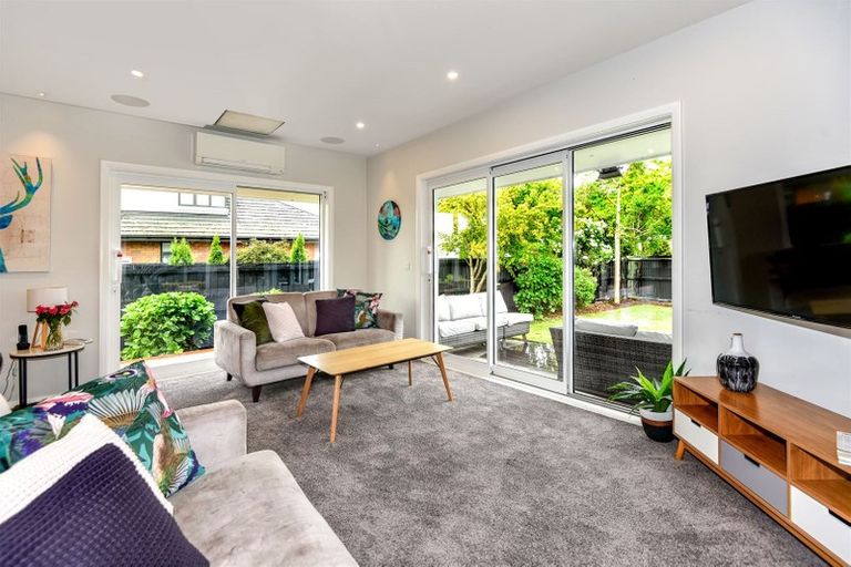 Photo of property in 20 Hampton Place, Burnside, Christchurch, 8053