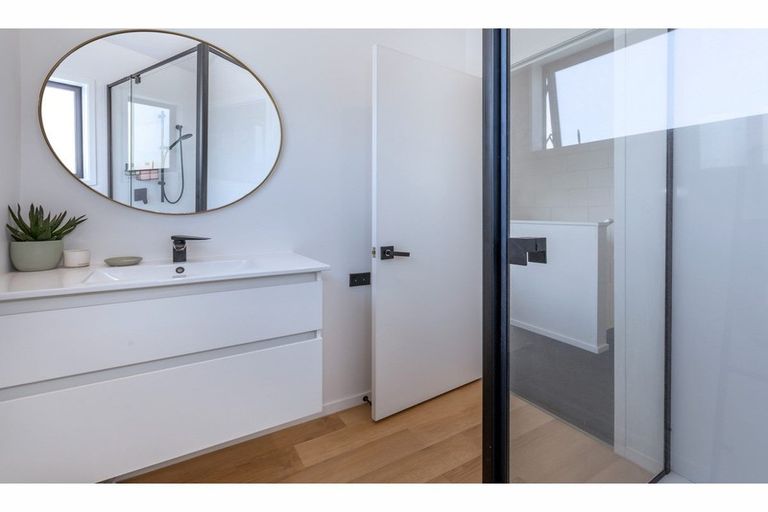 Photo of property in 8/9 Sherborne Street, St Albans, Christchurch, 8014