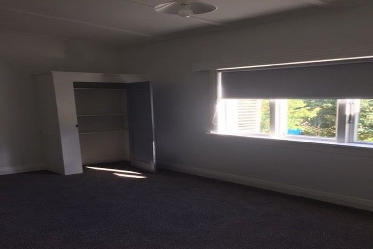Photo of property in 70 Derwent Street, Island Bay, Wellington, 6023