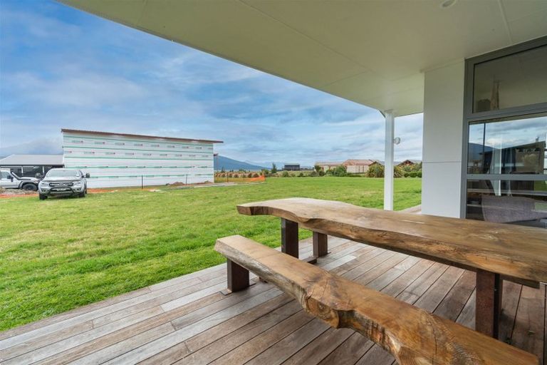 Photo of property in 35 Pounamu Drive, Te Anau, 9600