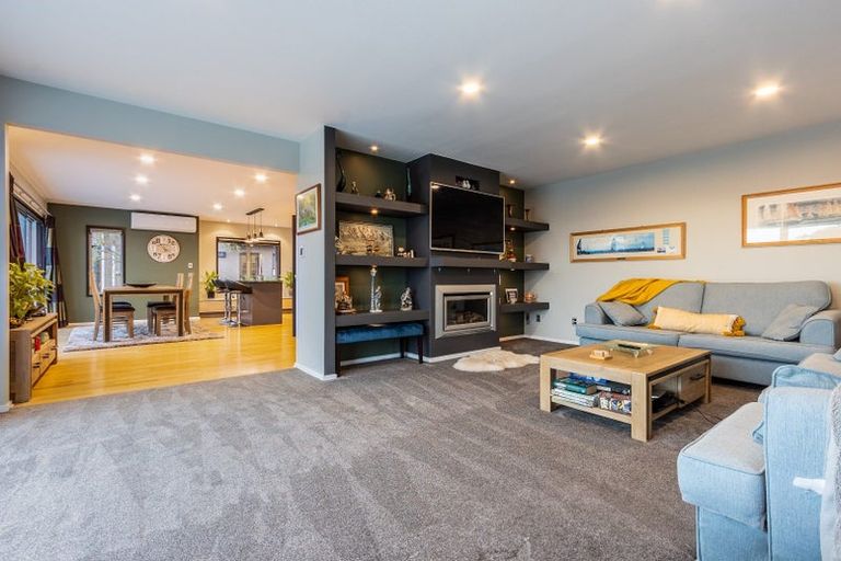 Photo of property in 48 Kotare Street, Waikanae, 5036