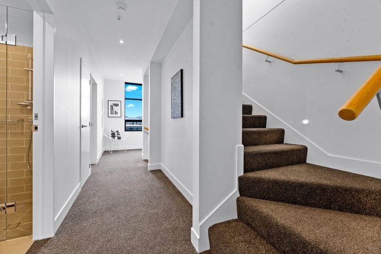 Photo of property in 254 Hobsonville Point Road, Hobsonville, Auckland, 0616