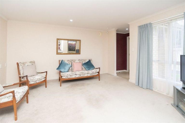 Photo of property in 12 Sovereign Isle Lane, Rototuna, Hamilton, 3210