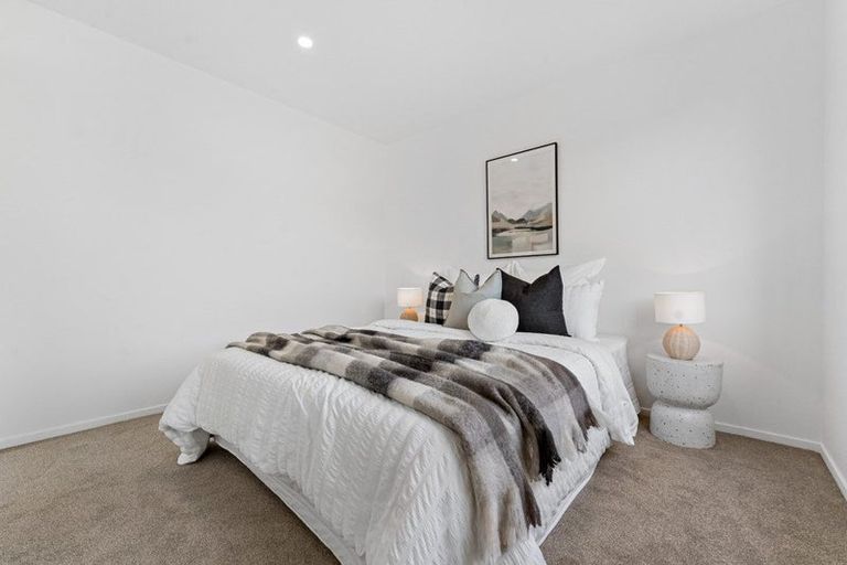 Photo of property in 21 Tahuna Minhinnick Drive, Glenbrook, 2681