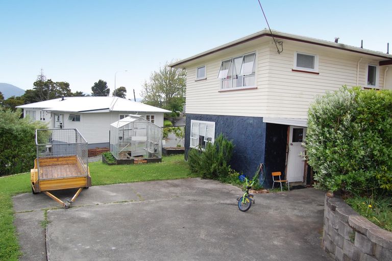 Photo of property in 2 Hastie Lane, Kaiwaka, 0573