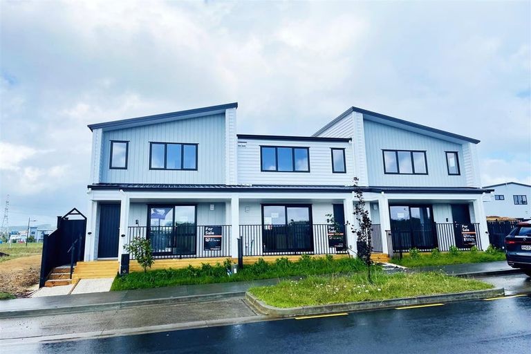 Photo of property in 4 Harikoa Way, Karaka, 2113