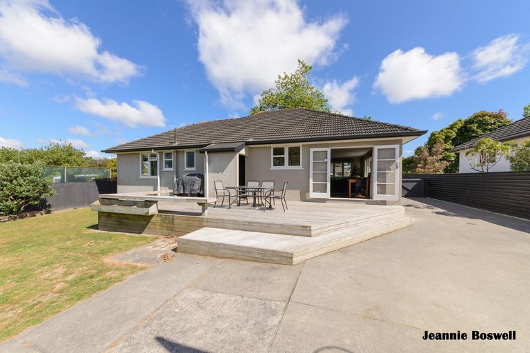 Photo of property in 600 Featherston Street, Roslyn, Palmerston North, 4414