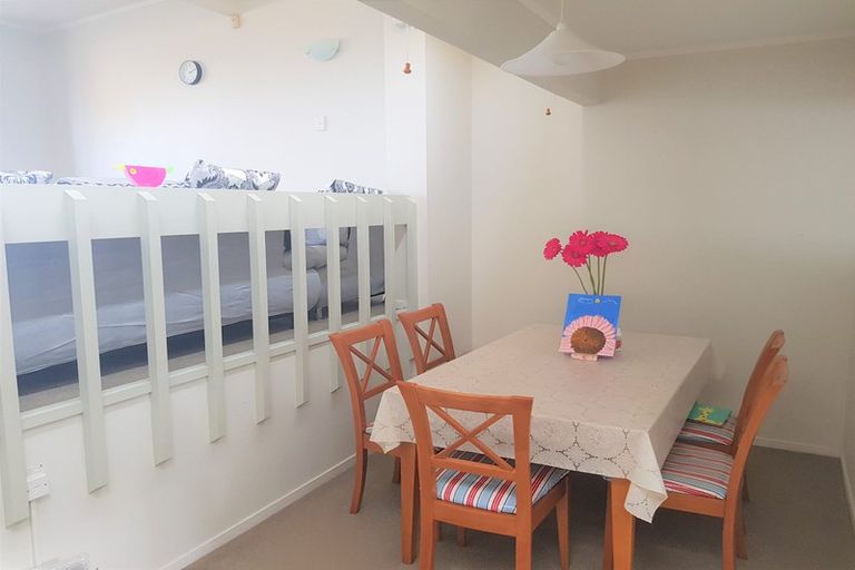 Photo of property in 2/175 Birkenhead Avenue, Birkenhead, Auckland, 0626