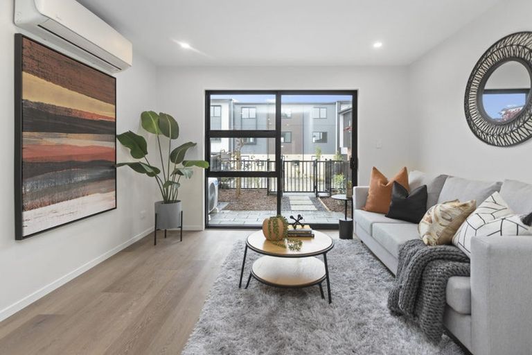 Photo of property in 24 Selo Street, Glen Eden, Auckland, 0602