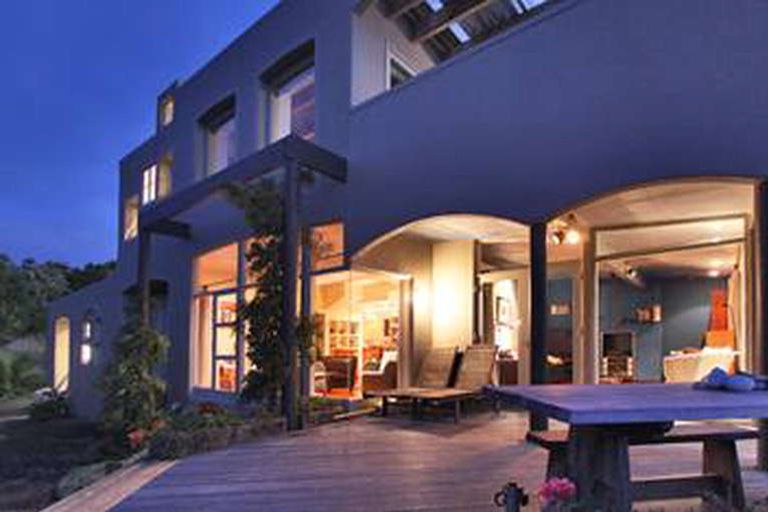 Photo of property in 41 Seaview Road, Paremata, Porirua, 5024