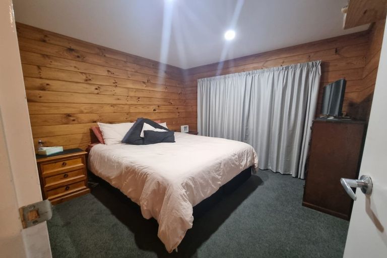 Photo of property in 6 Edmund Lomas Grove, Birchville, Upper Hutt, 5018