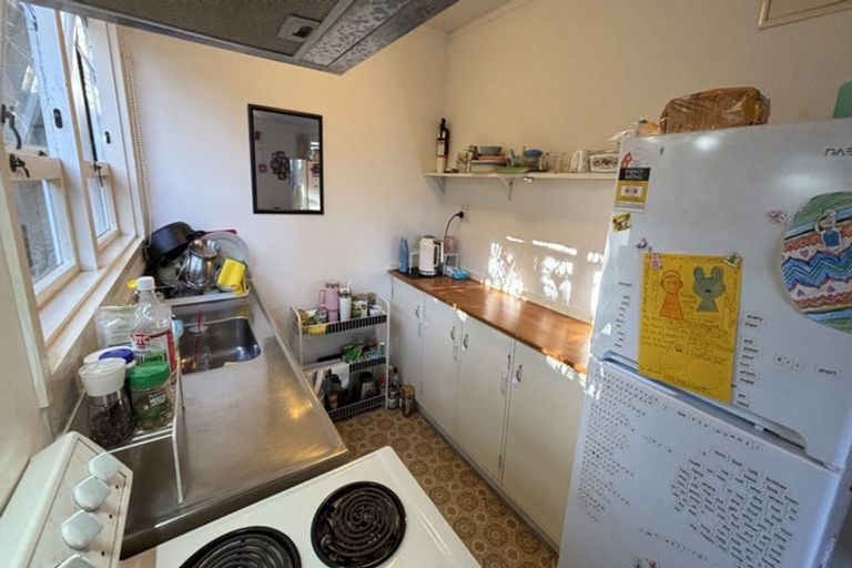 Photo of property in 51 Hawker Street, Mount Victoria, Wellington, 6011