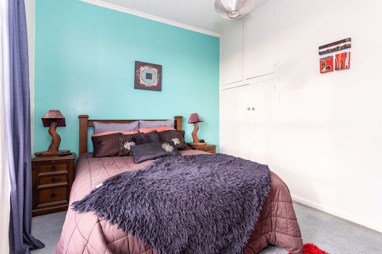 Photo of property in 71 Mckenzie Street, Geraldine, 7930