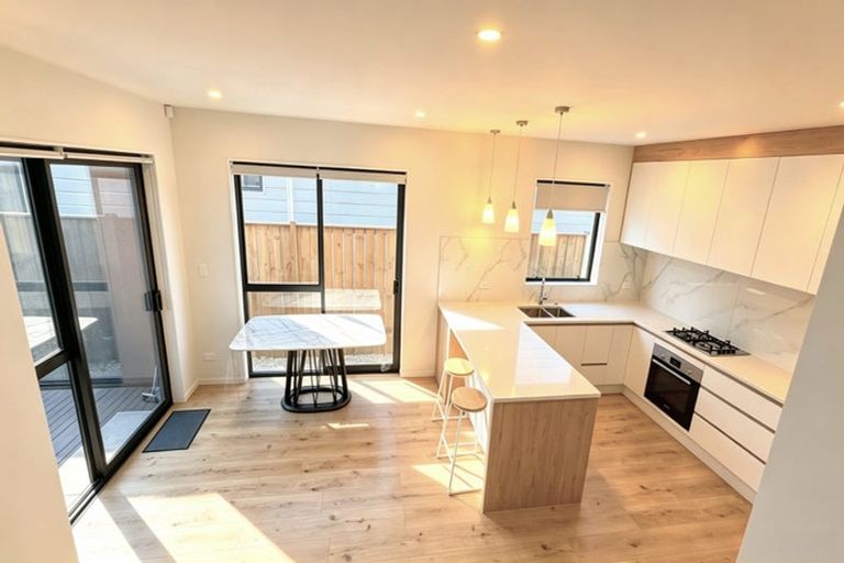 Photo of property in 32 Minhas Road, Papakura, 2110