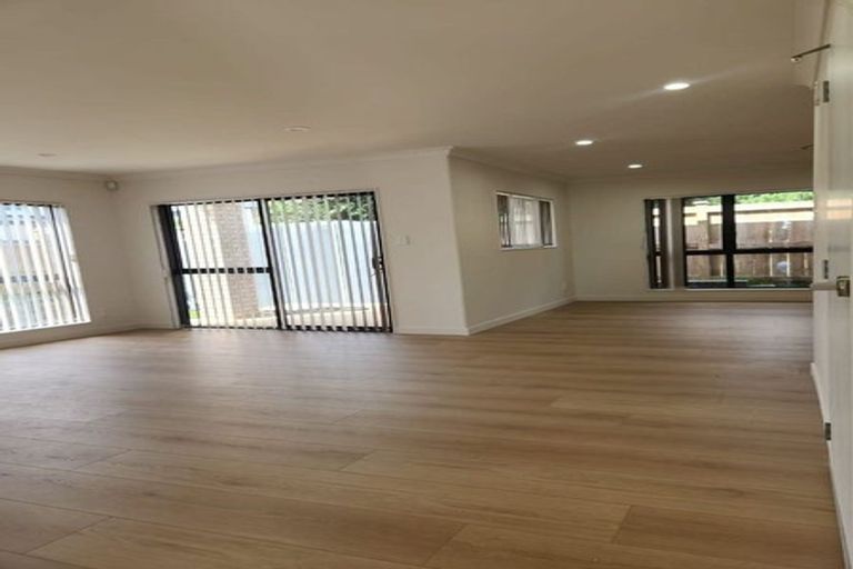 Photo of property in 20a Tawa Crescent, Manurewa, Auckland, 2102