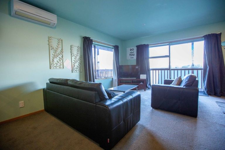 Photo of property in 7b Caples Place, Fernhill, Queenstown, 9300