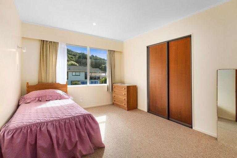 Photo of property in 7 Brasenose Place, Tawa, Wellington, 5028