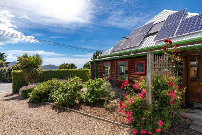 Photo of property in 124 Marine Drive, Diamond Harbour, Lyttelton, 8971