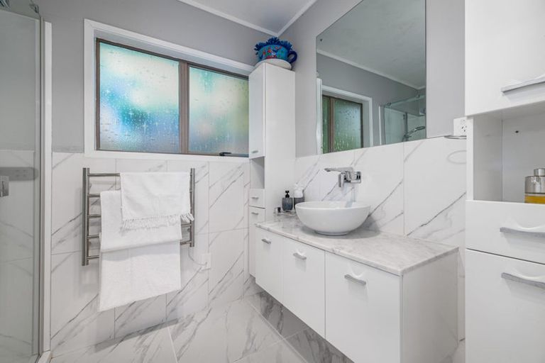 Photo of property in 9 Dundas Place, Henderson, Auckland, 0612