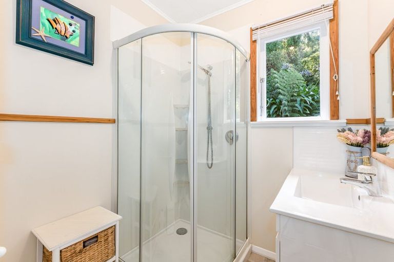 Photo of property in 43 Moores Valley Road, Wainuiomata, Lower Hutt, 5014