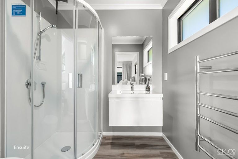 Photo of property in 7 Te Awa Rere Grove, Stokes Valley, Lower Hutt, 5019