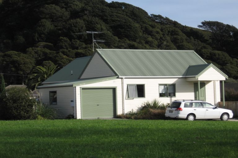 Photo of property in 24 Glenbrook Grove, Naenae, Lower Hutt, 5011