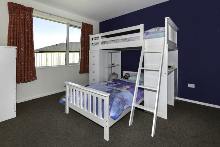 Photo of property in 9 Dundee Close, Darfield, 7510