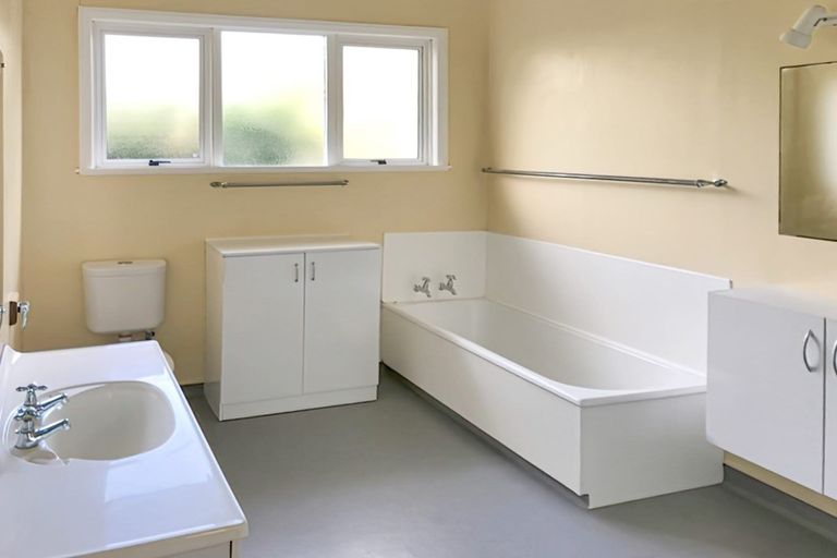 Photo of property in 303 College Street, West End, Palmerston North, 4410