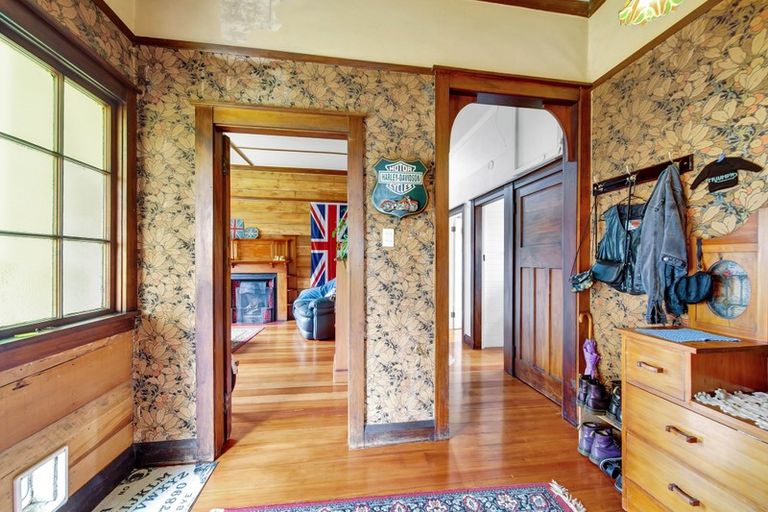 Photo of property in 21 Egmont Street, Patea, 4520