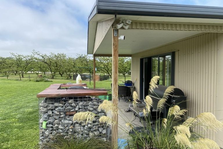 Photo of property in 11 Paraire Road, Karamu, Hastings, 4172