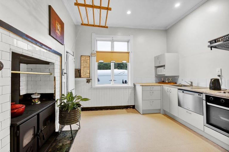 Photo of property in 8 Lincoln Street, Patea, 4520