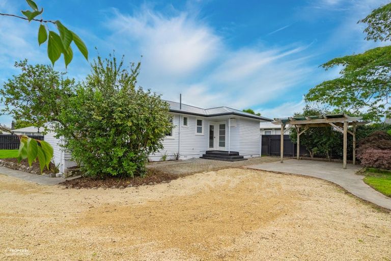 Photo of property in 2 Windsor Street, Solway, Masterton, 5810