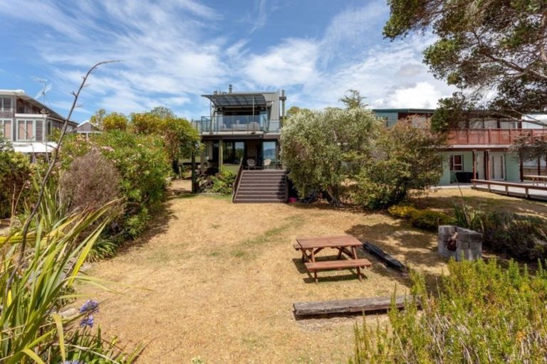 Photo of property in 113 Captain Cook Road, Cooks Beach, Whitianga, 3591