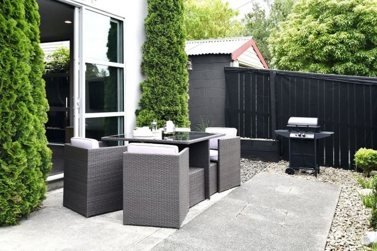 Photo of property in 547 Barbadoes Street, Edgeware, Christchurch, 8013