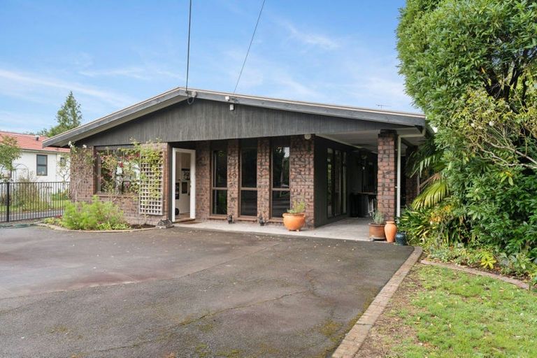 Photo of property in 74 Park Road, Carterton, 5713