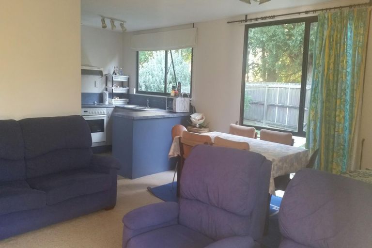 Photo of property in 1/88d Kelvin Road, Papakura, 2110